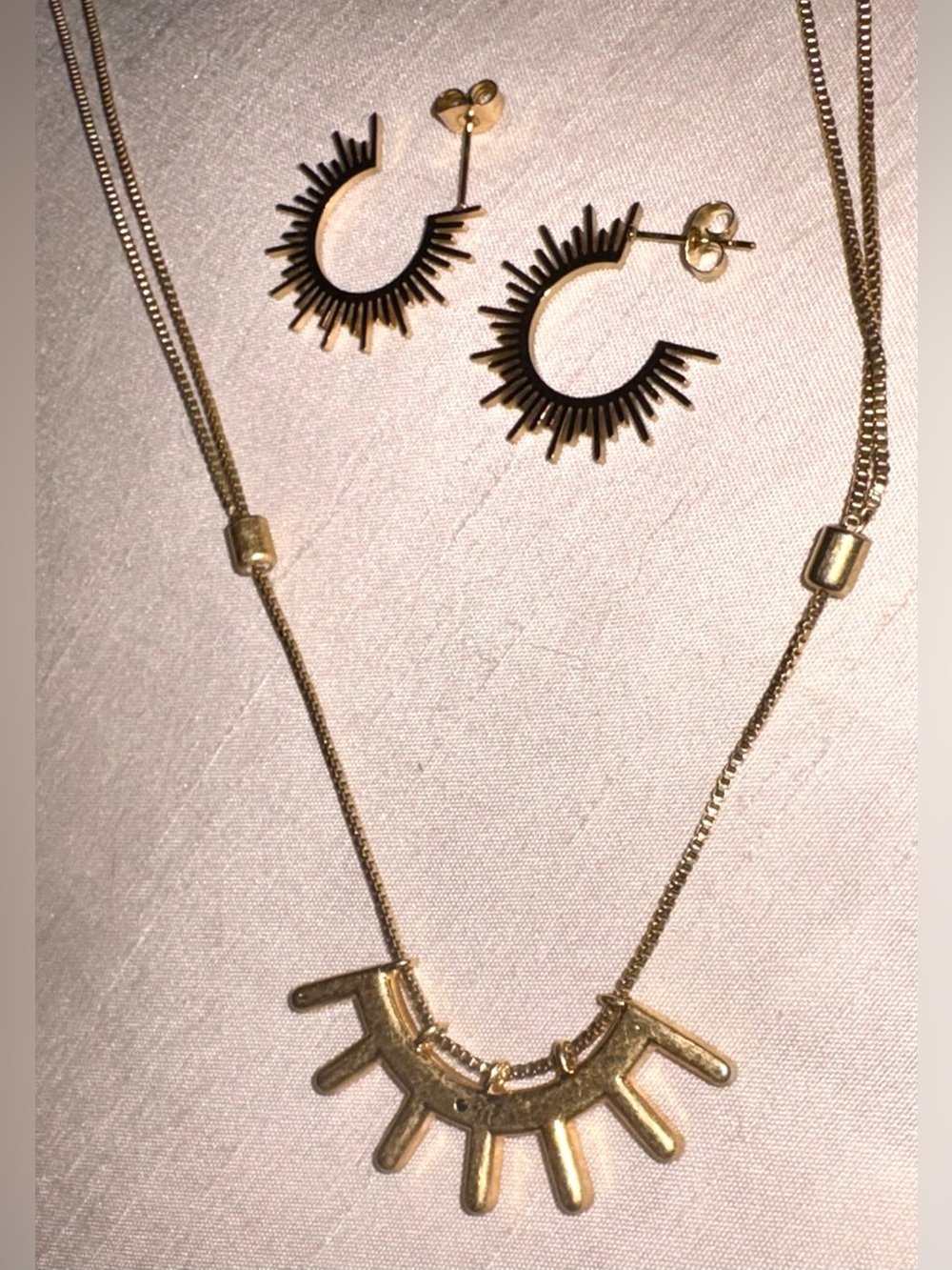 Madewell Gold Sunburst Pendant Necklace with Fringe Hoop Earrings